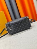 使い勝手良 ルイヴィトン メンズ ショルダーバッグ 偽物 m26226
