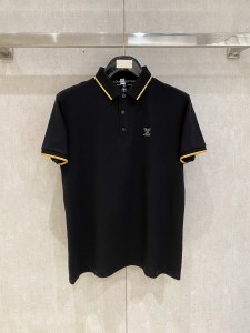 注目度抜群！2026 ルイヴィトン 新作 半袖Tシャツ コピー