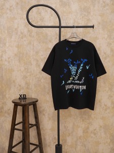 希少♪限定 2026 ルイヴィトン 新作 半袖Tシャツ コピー