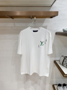 【即発】★ 2026 ルイヴィトン 新作 半袖Tシャツ コピー
