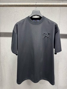 高品質 2026 ルイヴィトン 新作 半袖Tシャツ コピー
