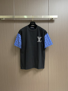 高品質♪♪♪ 2026 ルイヴィトン 新作 半袖Tシャツ スーパーコピー