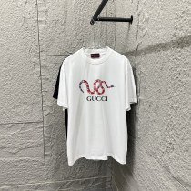 超希少！2026 グッチ 新作 半袖Tシャツ 偽物