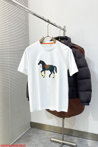 人気急上昇 2026 エルメス 新作 半袖Tシャツ コピー
