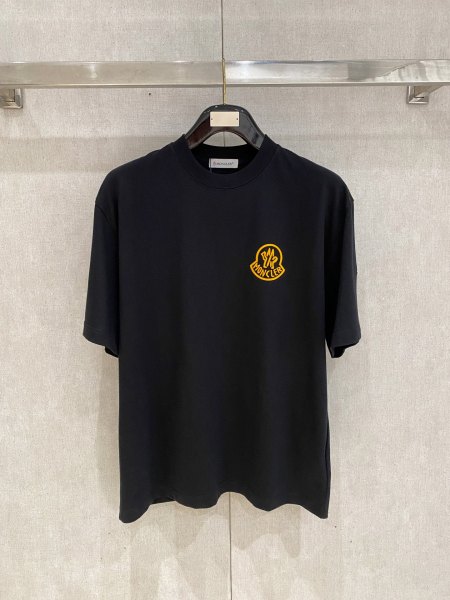 日本未入荷 2026 モンクレール 新作 半袖Tシャツ コピー