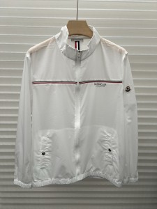 すぐ届く 2026 モンクレール 新作 日焼け止め服 コピー 2色