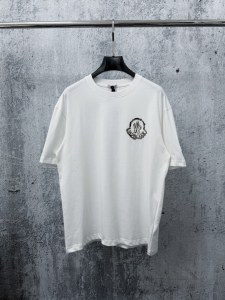 注目アイテム♡ 2026 モンクレール 新作 半袖Tシャツ コピー