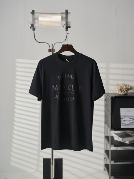 世界中で大人気♪ 2026 モンクレール 新作 半袖Tシャツ コピー