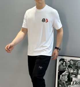 人気No1★ 2026 モンクレール 新作 半袖Tシャツ コピー