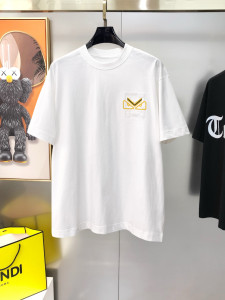 ☆超人気☆ 2026 フェンディ 新作 半袖Tシャツ 偽物