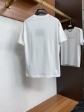 目を惹くカラー 2026 プラダ 新作 半袖Tシャツ 偽物
