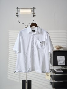【即発】★ 2026 フェンディ 新作 半袖Tシャツ コピー