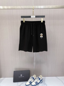 激安価格！ 2026 フェンディ 新作 ショートパンツ スーパーコピー