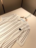 完売必至 ★ 2026 プラダ 新作 半袖Tシャツ 偽物