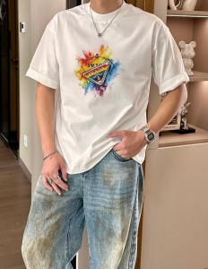 累積売上総額第１位！2026 プラダ 新作 半袖Tシャツ 偽物