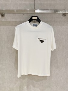 おすすめ 2026 プラダ 新作 半袖Tシャツ スーパーコピー