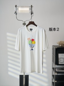 絶対欲しい！ 2026 フェンディ 新作 半袖Tシャツ スーパーコピー