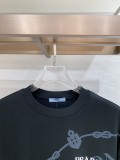 入手困難！2026 プラダ 新作 半袖Tシャツ 偽物
