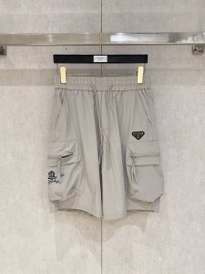 肌触り最高な 2026 プラダ 新作 ショートパンツ 偽物
