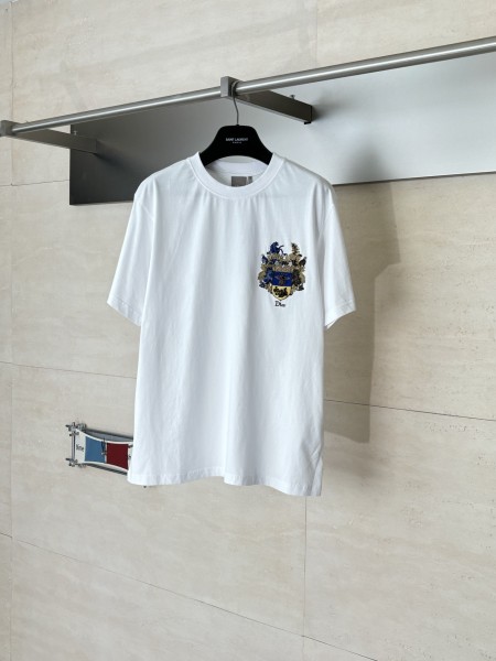 累積売上総額第１位！2026 ディオール 新作 半袖Tシャツ 偽物