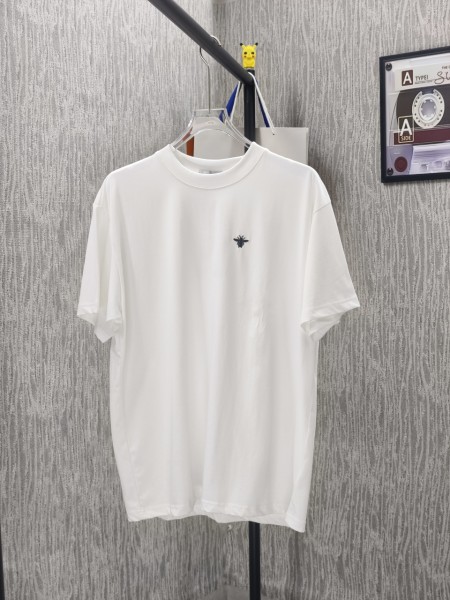 超希少！2026 ディオール 新作 半袖Tシャツ 偽物