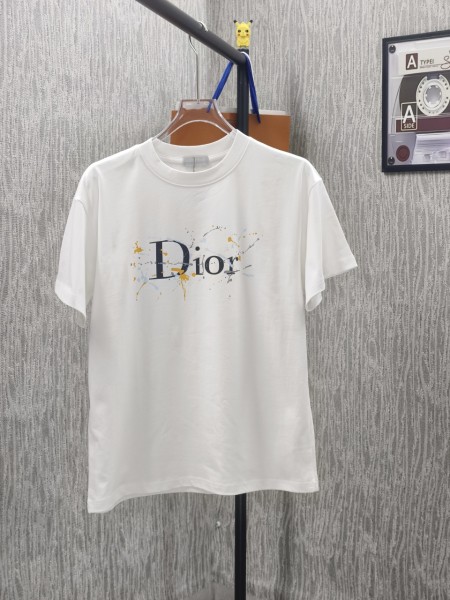 使い勝手良 2026 ディオール 新作 半袖Tシャツ スーパーコピー