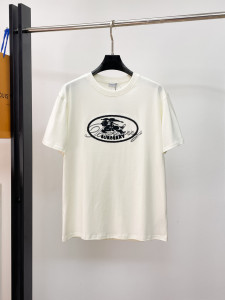 肌触り最高な 2026 バーバリー 新作 半袖Tシャツ コピー