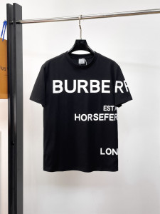 入手困難！2026 バーバリー 新作 半袖Tシャツ 偽物