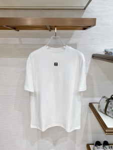 人気No1 2026 ロエベ 新作 半袖Tシャツ スーパーコピー