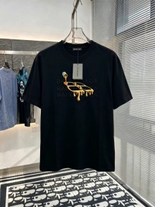 人気急上昇 2026 バレンシアガ 新作 半袖Tシャツ スーパーコピー