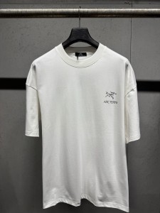 入手困難！2026 アークテリクス 新作 半袖Tシャツ 偽物