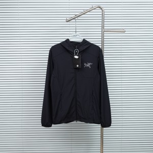 肌触り最高な 2026 アークテリクス 新作 日焼け止め服 偽物