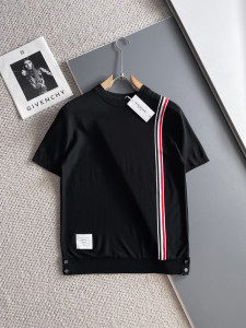 人気No1★ 2026 トム·ブラウン 新作 半袖Tシャツ コピー