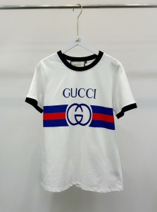 一目惚れ♪ 2026 グッチ 新作 半袖Tシャツ コピー