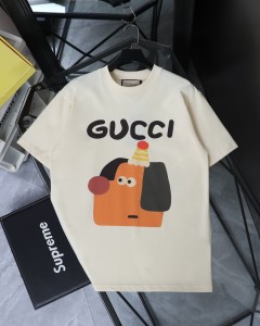 ☆超人気☆  2026 グッチ 新作 半袖Tシャツ 偽物