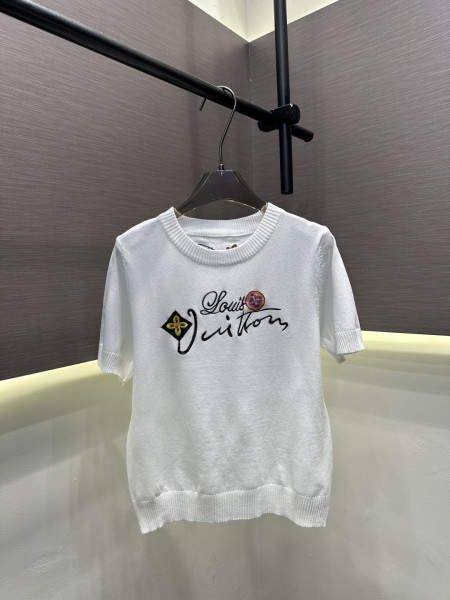 すぐ届く 2026 ルイヴィトン 新作 半袖Tシャツ 偽物 4色