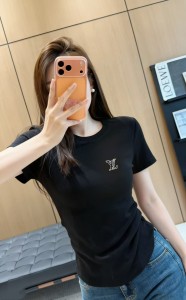 完売必至 2026 ルイヴィトン 新作 半袖Tシャツ 偽物 2色
