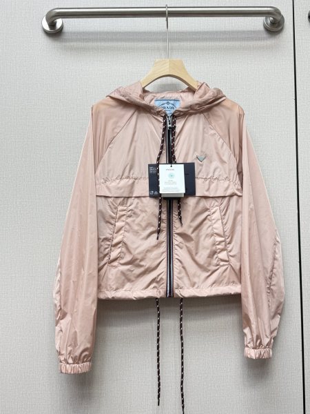すぐ届く 2026 プラダ 新作 日焼け止め服 偽物
