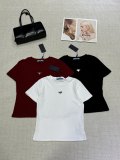 目を惹くカラー 2026 プラダ 新作 半袖Tシャツ 偽物