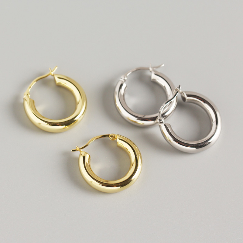 INS Mental Circle Smooth-faced Ear Clip S925 Silver Earrings