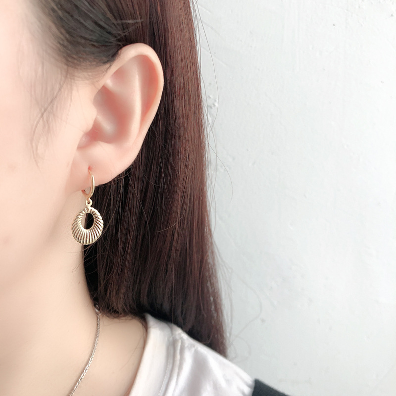 Hyperbole Wavy Ear Clip S925 Silver Earrings