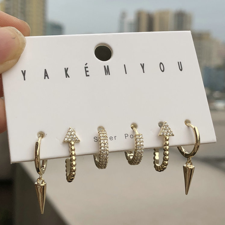 Mini hoops earring