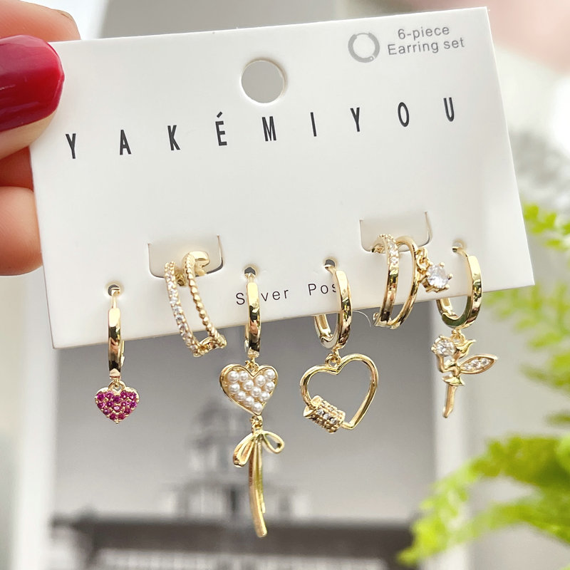 Heart charm set earring