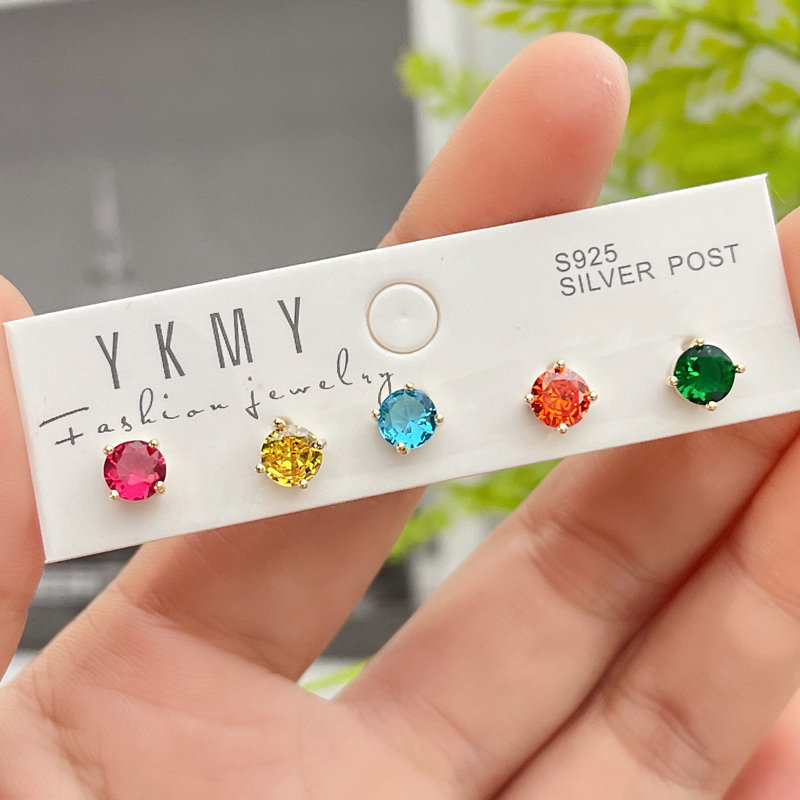 Round colorful round set stud
