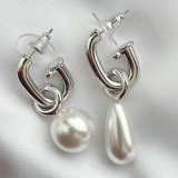 Pearl Charm Earring