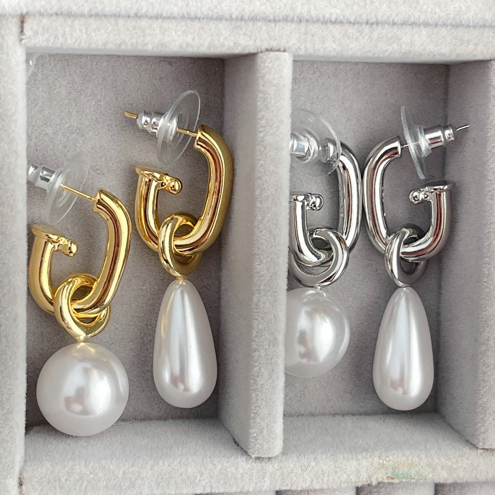 Pearl Charm Earring