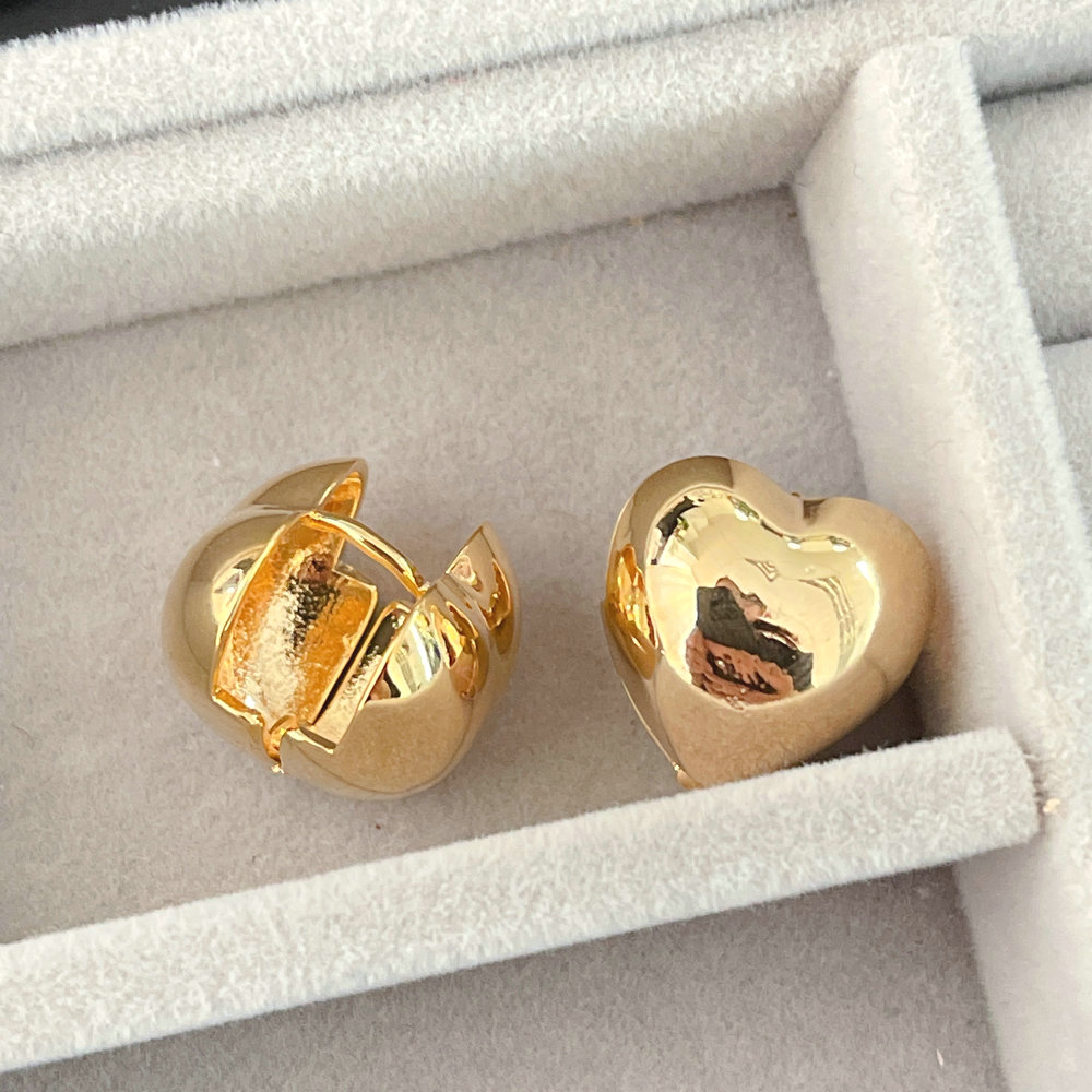 Gold Heart Stud