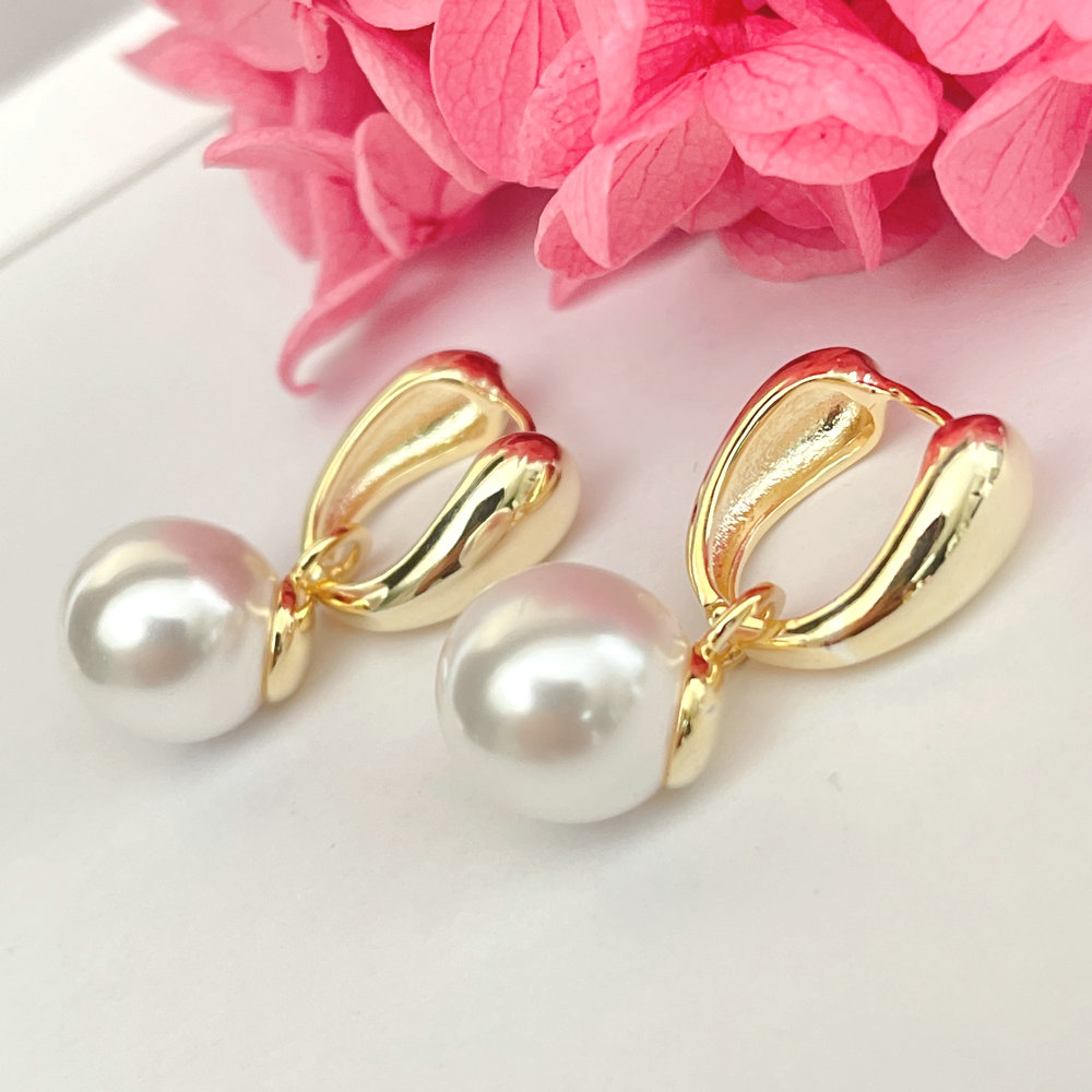 Pearl Charm Hoop