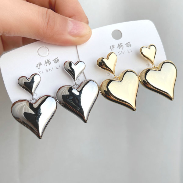 Plain Metal Heart Charm Earring