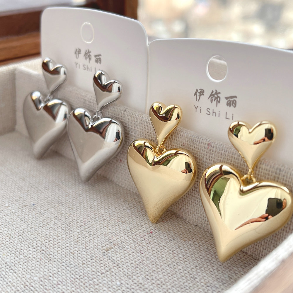 Plain Metal Heart Charm Earring